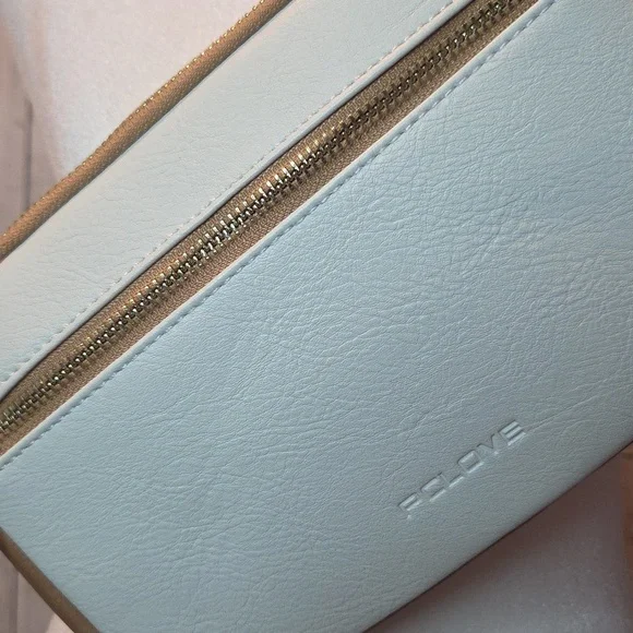 NWT White and Tan Women's Bag - Picture 10 of 11